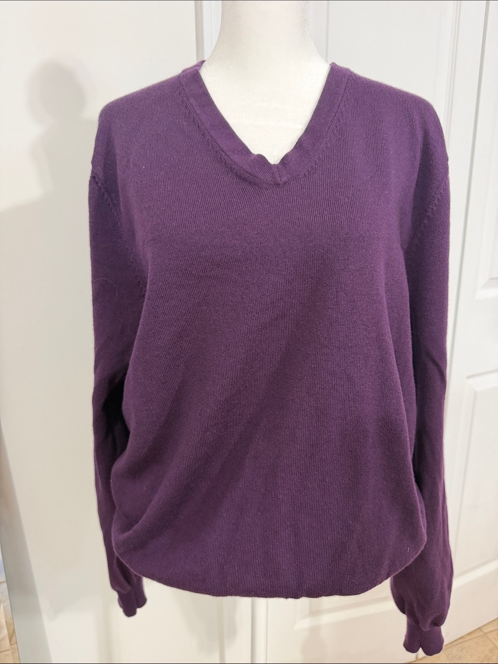 Brooks Brothers Purple V-Neck Women's/ Men’s Sweater